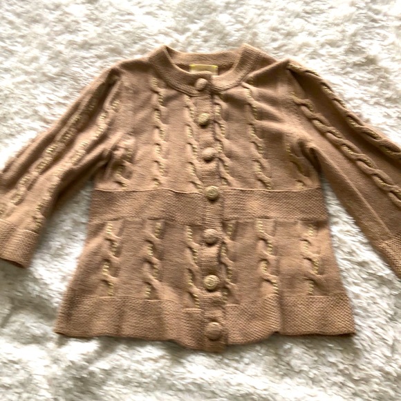 LIA MOLLY CABLE KNIT CARDIGAN - Picture 2 of 8